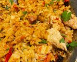 A picture of step 4 of Chicken and chorizo paella.