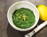 Foto del passaggio 2 della ricetta Gnocchi di Ricotta al Grano Saraceno con Pesto di Spinaci