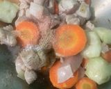 Foto langkah ke 5 dari resep Sup Oyong Mi Creamy Onion.