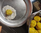 A picture of step 3 of Stuff rice dumplings.