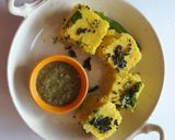 A picture of step 3 of Khaman dhokla.