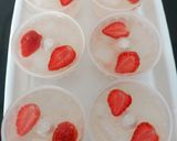Foto langkah ke 3 dari resep Nutrijel Lychee Strawberry.