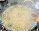 Foto del paso 2 de la receta: Arroz salsa verde y almejas