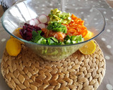 Foto del paso 4 de la receta: Ensalada de quinoa al estilo Poke con salmón ahumado