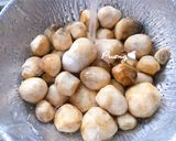 รูปขั้นตอนการทำที่ 1 ของ ผัดเห็ดใบกะเพราใส่ปลากระป๋อง🍄🥫🍃