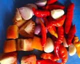 Foto langkah ke 1 dari resep Sambal Tomat Simple 4 Bahan.