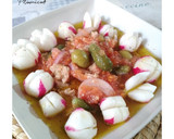 Foto del paso 2 de la receta: Ensalada de tomate y rábanos