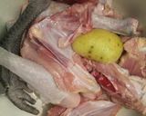 Foto langkah ke 1 dari resep Ayam Goreng Kuning.