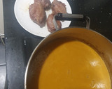 Foto del paso 4 de la receta: Carrilleras de cerdo en salsa con toque de miel