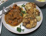 Francia 🇫🇷 vidéki marhapörkölt 🍖 pirított 🍞 zsemlés knédlivel 🍽️ recept fázis 7 fotója