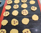 Foto langkah ke 5 dari resep Biskuit Ampas Susu Kedelai / soybean pulp cookies 🍪🥛🍫.