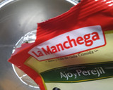 Foto del paso 1 de la receta: Pancito de ajo y perejil!!!