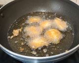 A picture of step 3 of Egg Manchurian.