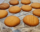 Foto del paso 5 de la receta: Galletas de mantequilla con chocolate blanco y almendra