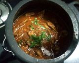 A picture of step 6 of Resturant style special punjabi mutton curry.