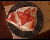 صورة لخطوة 3 من وصفة كيك بالكريمة والفراولة 😋🍓🎂