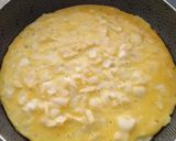 Foto del paso 5 de la receta: Arepas de papa con tortilla de huevo