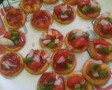A picture of step 2 of Monaco biscuit pizza.