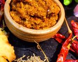 A picture of step 3 of Lehsun Chutney.
