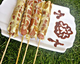 A picture of step 6 of Stick egg net sausage.