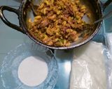 A picture of step 3 of Chicken veg and mac samosa.