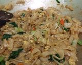 Foto langkah ke 7 dari resep 43. Kwetiau goreng simple.