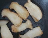 Foto langkah ke 1 dari resep Tumis Jamur King Oyster.