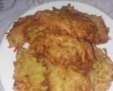 Foto del paso 5 de la receta: Pollo enharinado y tortitas de patatas