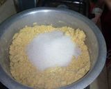 A picture of step 4 of Chanay ki daal ka halwa.