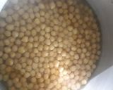 A picture of step 1 of Chole bhature.