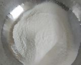 A picture of step 3 of Eggless Pineapple choco cake.