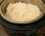 Foto del paso 1 de la receta: Tarta de panceta y queso con base de arroz