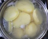 Foto del paso 1 de la receta: Papas a la crema serrana