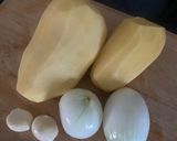 Foto langkah ke 1 dari resep Patates Çorbasi (Sup Kentang Ala Türki).