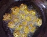 A picture of step 6 of Corn fritters Bhutte ke pakode.