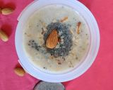 A picture of step 2 of Banana Almond Smoothie.
