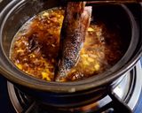Hình bước làm 2 của món Cá bống kho tiêu