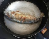 Foto langkah ke 5 dari resep Kembung bakar sekejap.