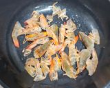金沙蝦仁豆腐煲的食譜步驟1照片