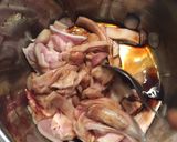 Hình bước làm 1 của món Tai heo kho magi trứng cút