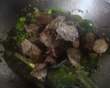 Foto langkah ke 6 dari resep Daging Sapi Cabe Ijo.