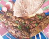 A picture of step 8 of Chatpaty Bahry karely with roti.