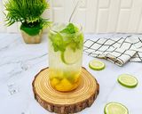A picture of step 4 of Pineapple and mint mojito.