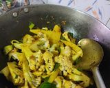 A picture of step 5 of Aloo Gobhi.