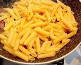 Foto del passaggio 9 della ricetta Penne rigate alle zucchine e squacquerone