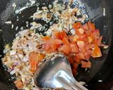 A picture of step 3 of Prawn curry.