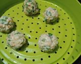 A picture of step 3 of Steamed veggies ball.