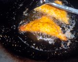 Foto langkah ke 5 dari resep Roti Tawar Goreng Isi Pisang Cokelat Keju.