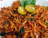 Foto langkah ke 7 dari resep Ayam Suwir Pedas.