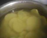 A picture of step 2 of Tawa aloo chapati roll.